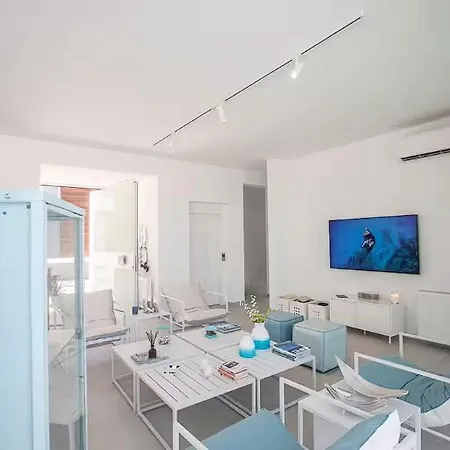 Sensational 4 Bedroom Villa, Ideal Location Of Protaras! Aparthotel