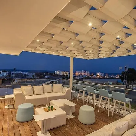 Apart Otel Sensational 4 Bedroom Villa, Ideal Location Of Protaras! Protaras