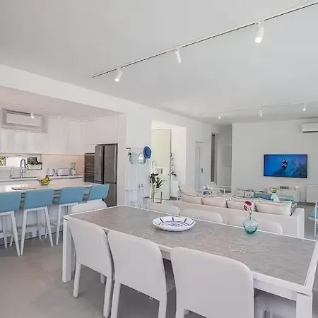 Sensational 4 Bedroom Villa, Ideal Location Of Protaras!
