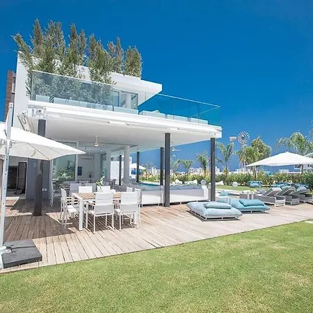 Sensational 4 Bedroom Villa, Ideal Location Of Protaras! * Πρωταράς