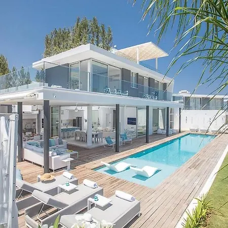 Sensational 4 Bedroom Villa, Ideal Location Of Protaras!